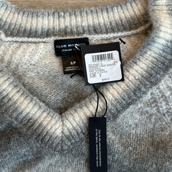 Club Monaco V-Neck Sweater women’s size small - Picture 2 of 6
